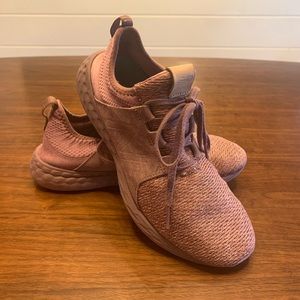 New Balance Cruz Tennis Shoes